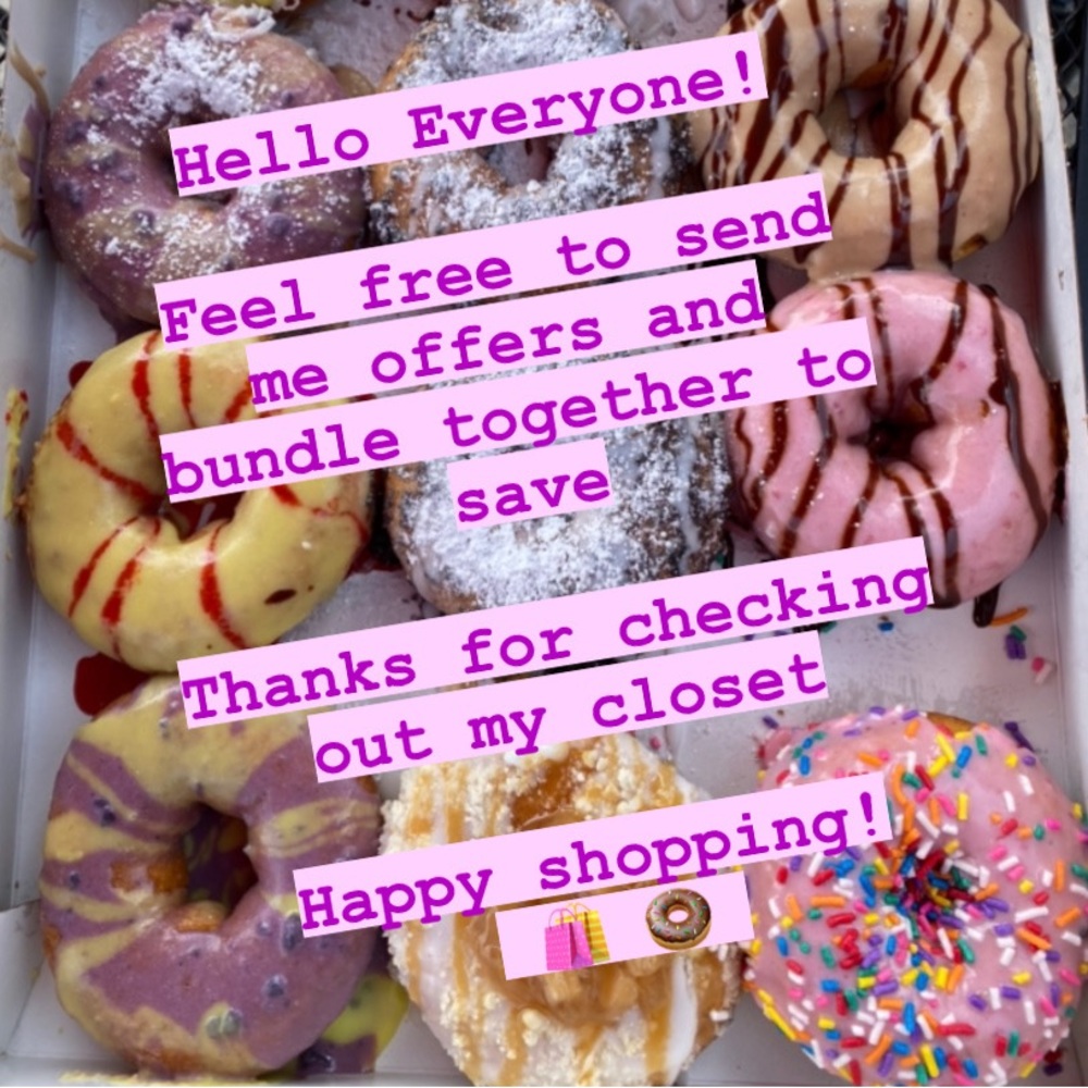 Feel free to send me offers and bundle together to save.
Happy shopping!
 🛍 🍩